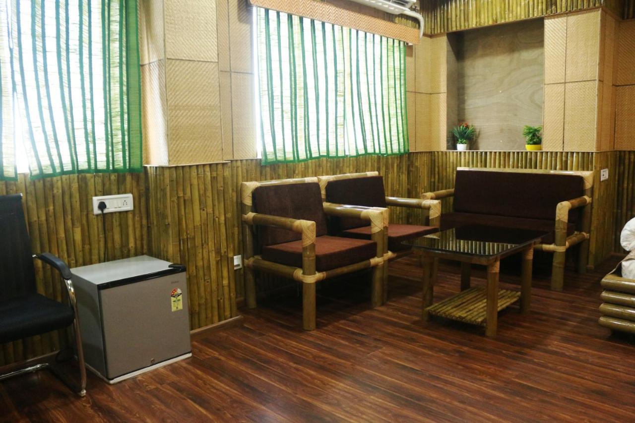 Hotel Himalaya Agartala Esterno foto