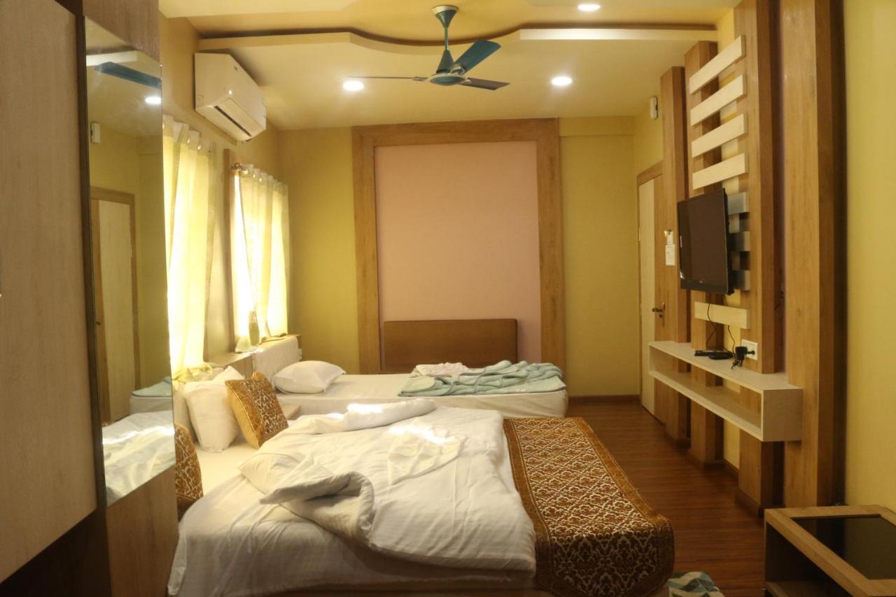 Hotel Himalaya Agartala Esterno foto