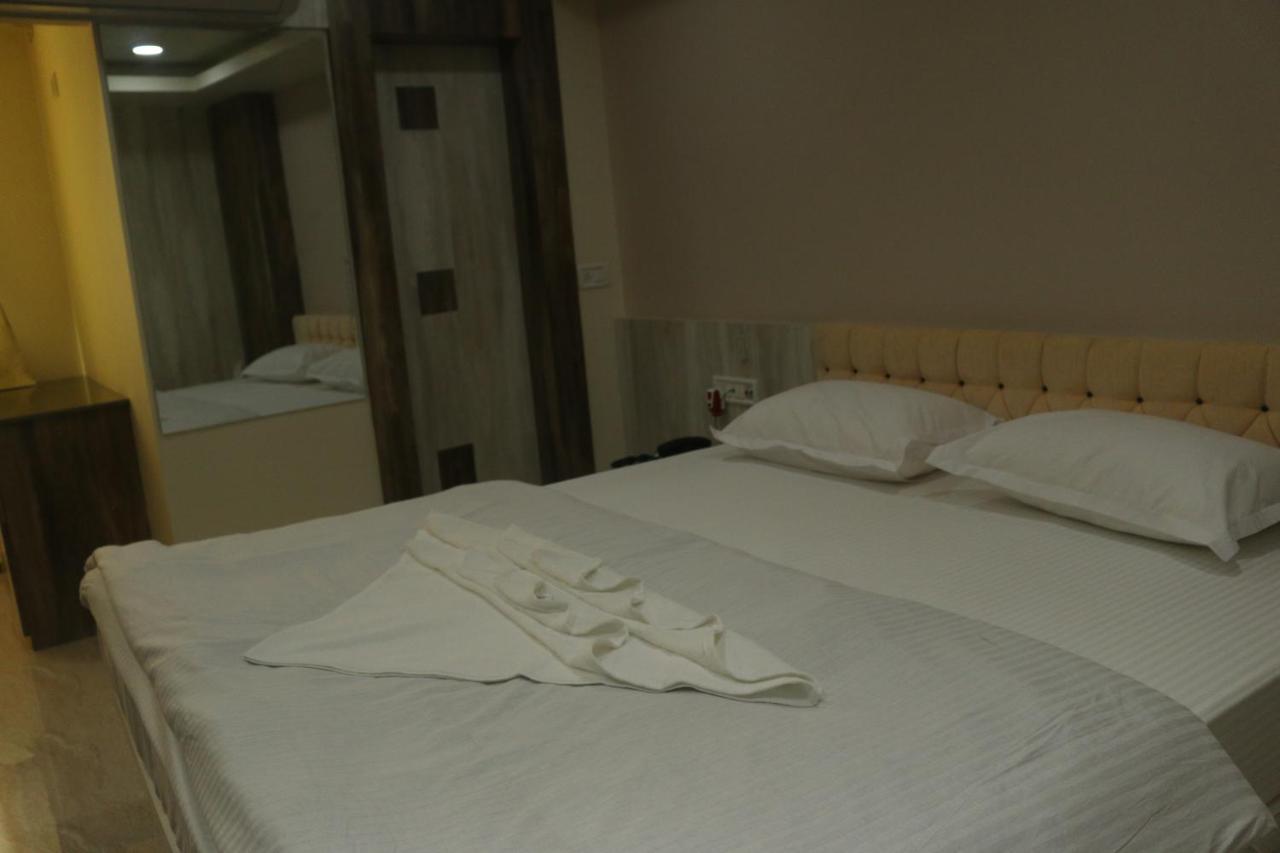 Hotel Himalaya Agartala Esterno foto